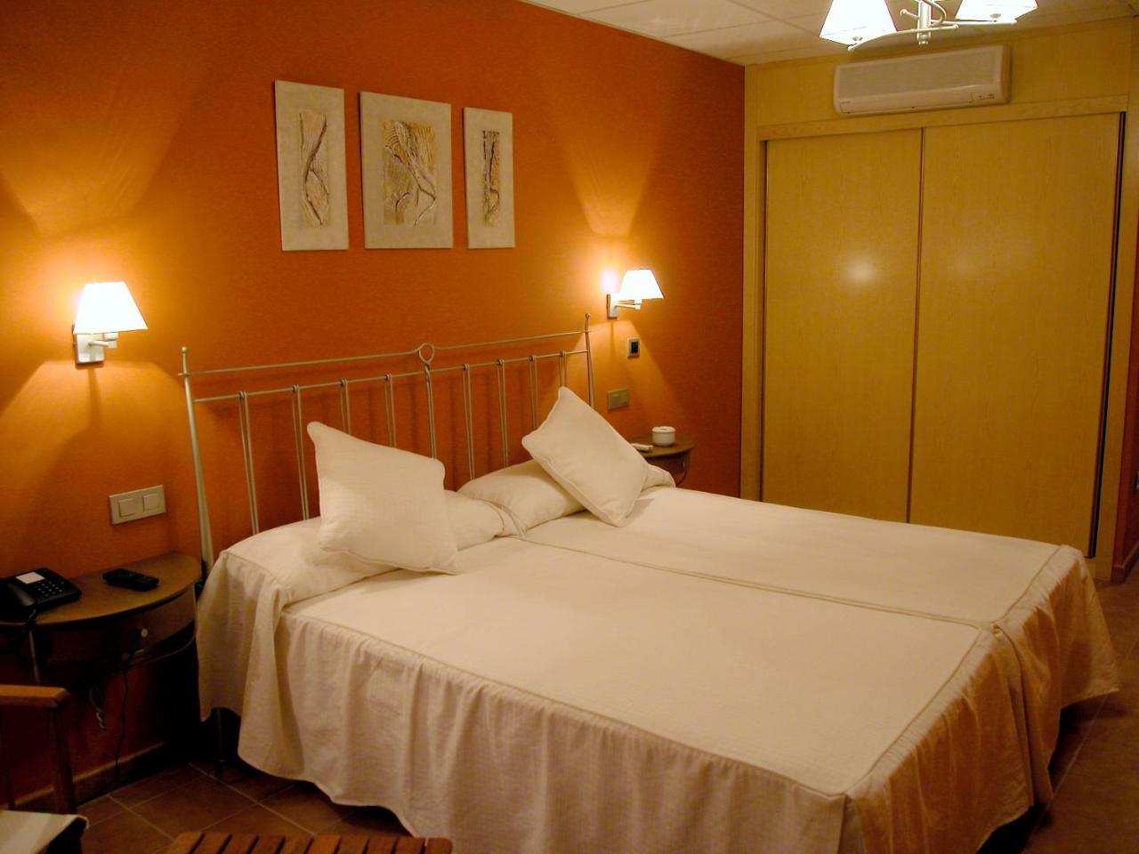 Hotel Villa De Estercuel Kültér fotó
