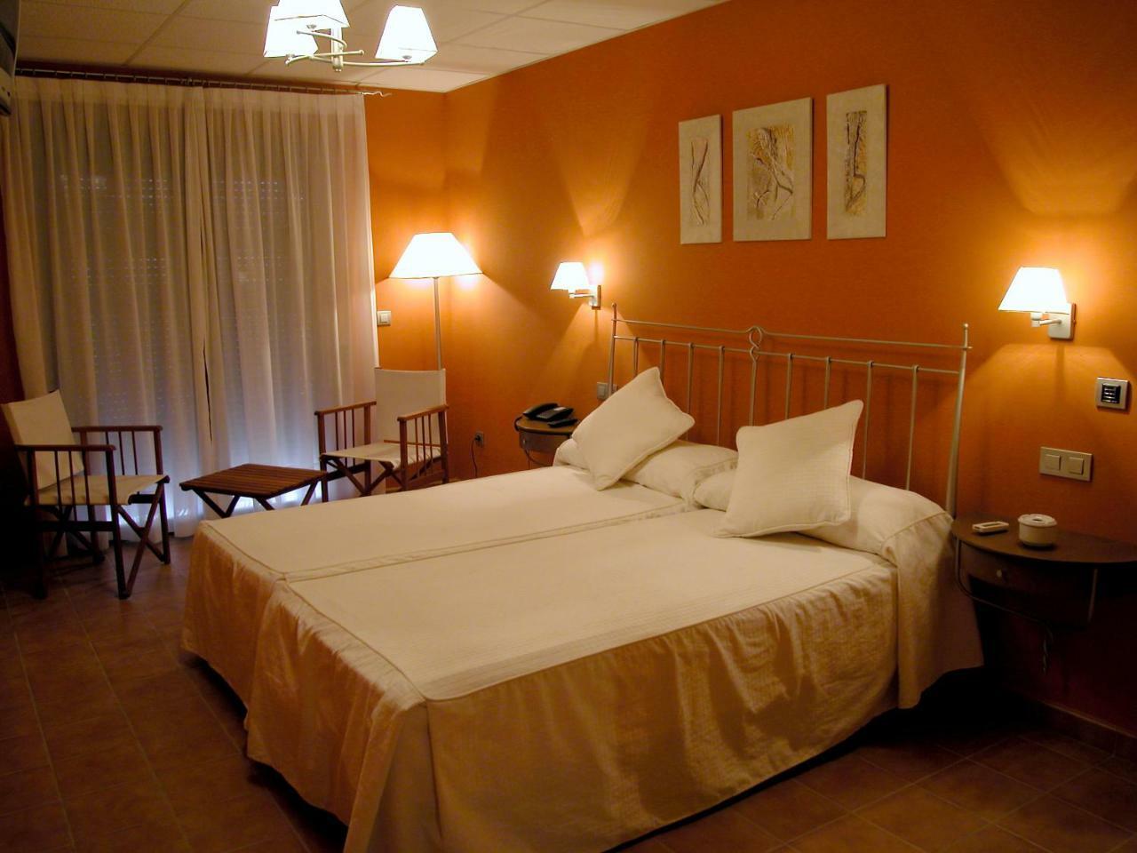 Hotel Villa De Estercuel Kültér fotó
